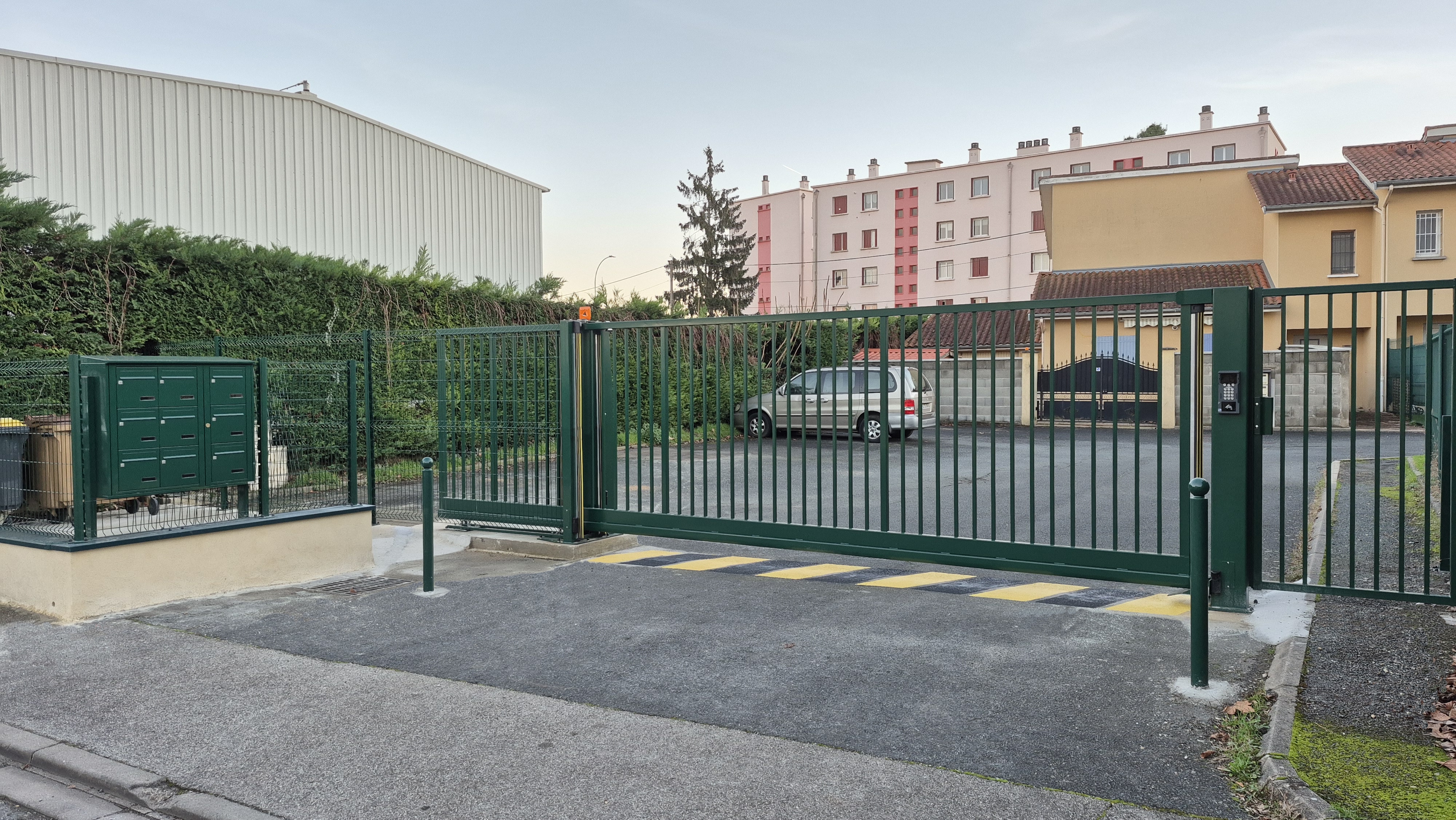 Portail de résidence Villefranche-sur-Saône THERA Fermetures